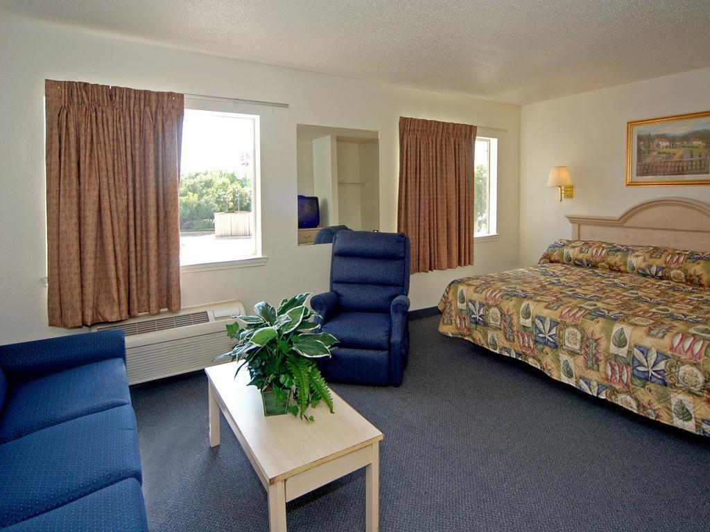 Suburban Studios Lewisville Exteriér fotografie