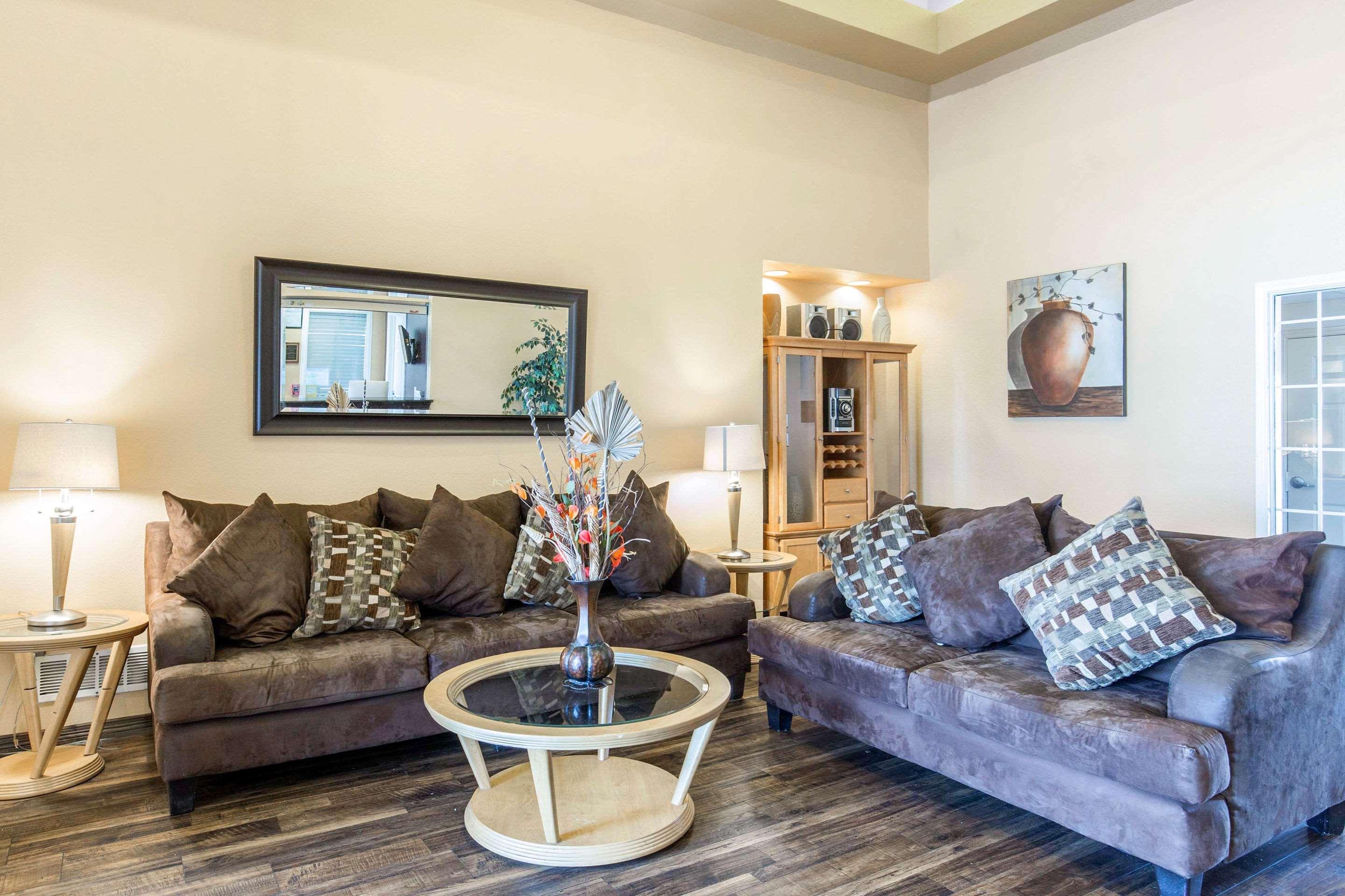 Suburban Studios Lewisville Exteriér fotografie