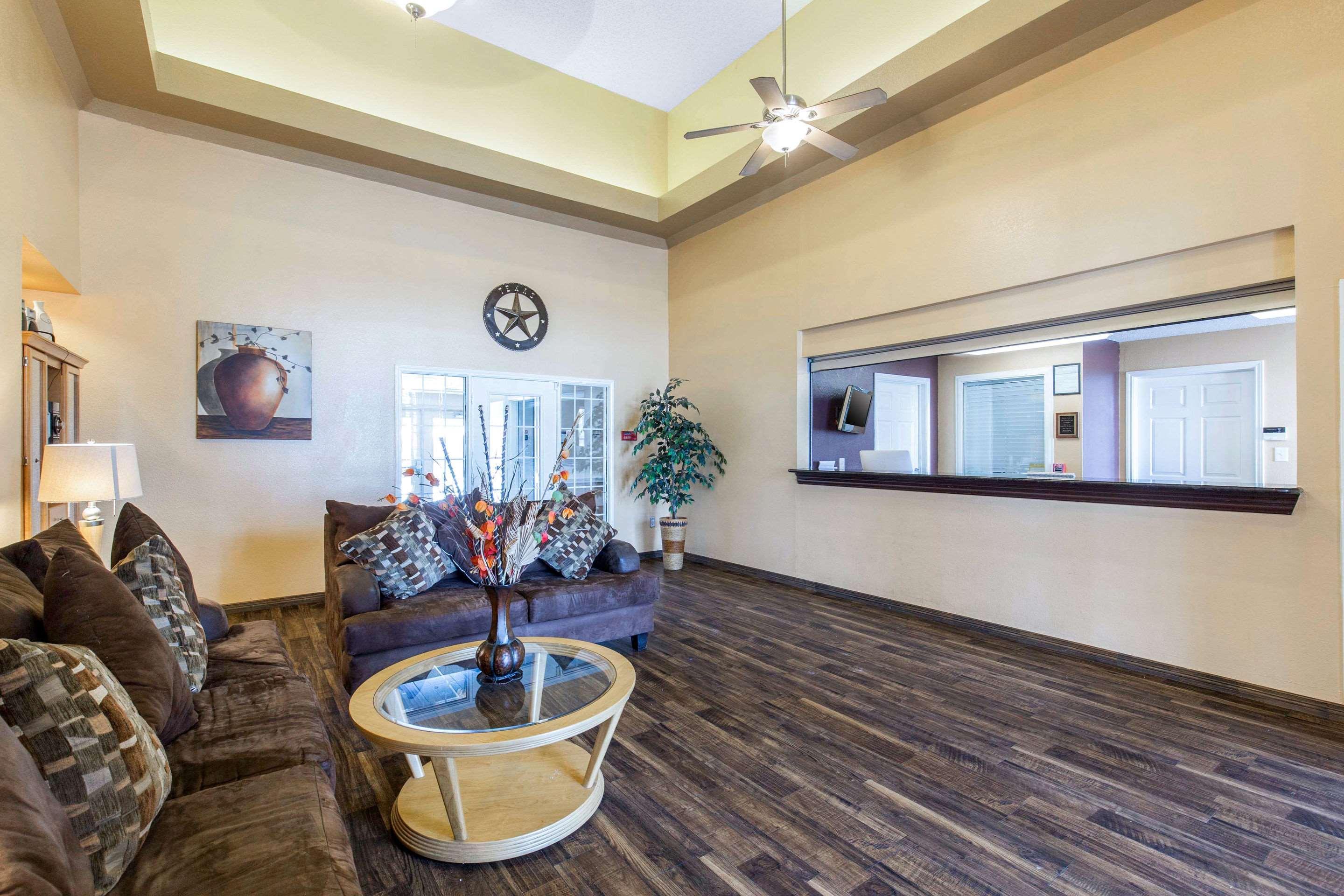 Suburban Studios Lewisville Exteriér fotografie